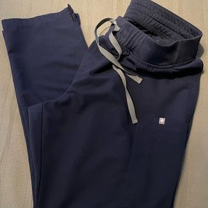 Women’s XL figs scrub pants